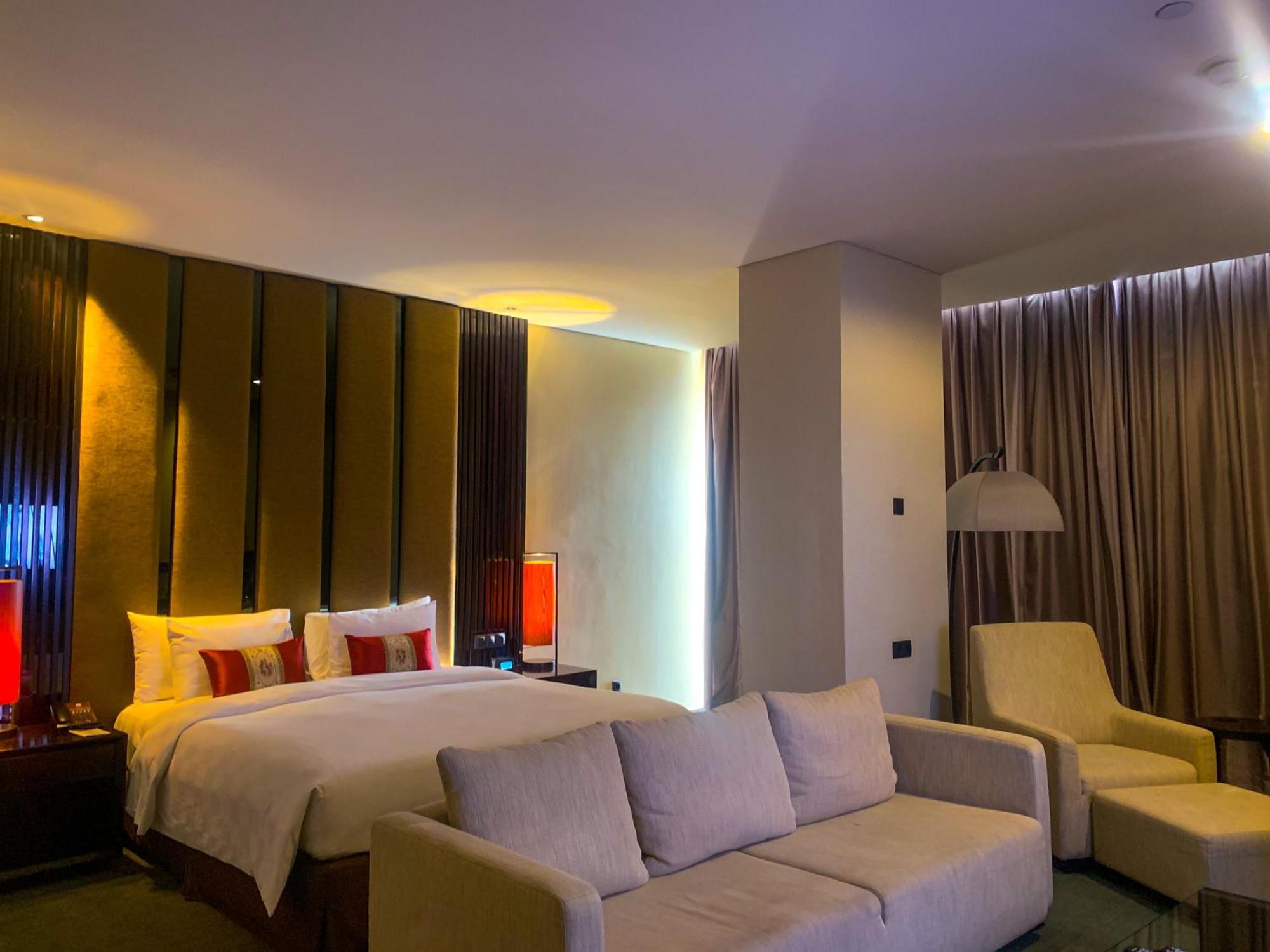 Po Hotel Semarang Exterior photo